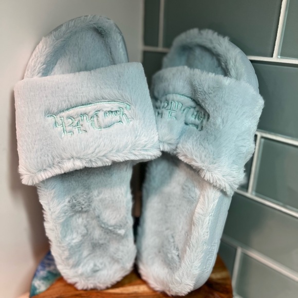 NWT Von Dutch Blue Faux Fur Slides size 10 - Picture 8 of 8